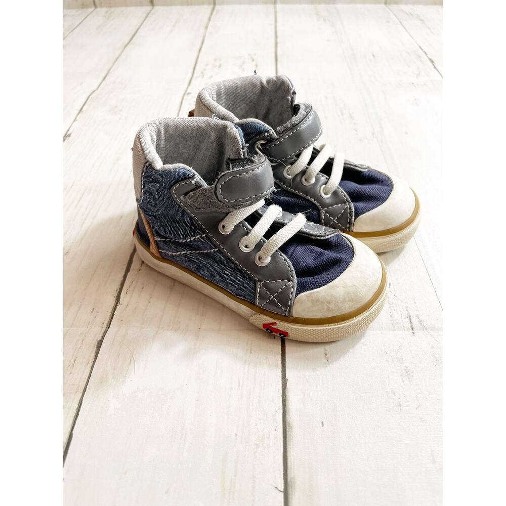 See Kai Run Hightop Sneaker Size 6